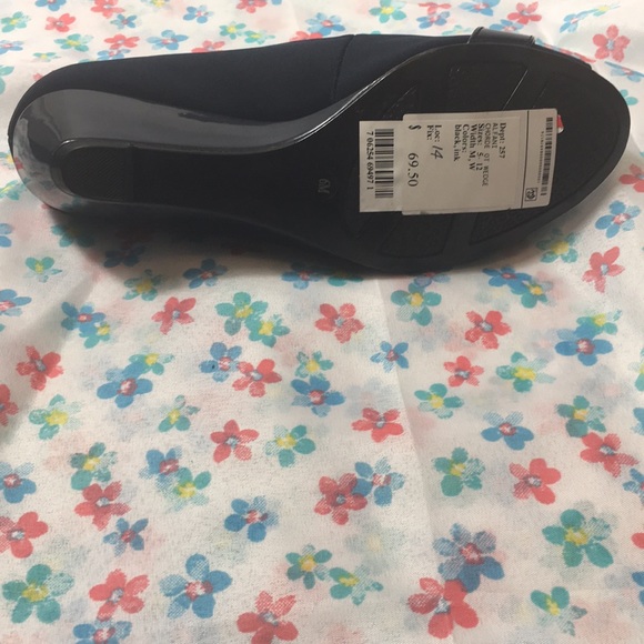 Alfani peep toe wedges New in Box - Picture 6 of 7